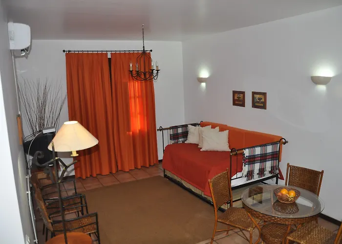 Do Pomar - Self Check-in 4*