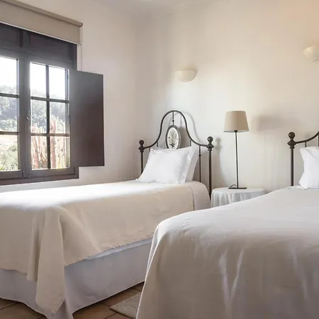 Holiday park Do Pomar - Self Check-in Santana (Madeira)